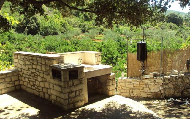 Holiday home Lidija-Robinson House