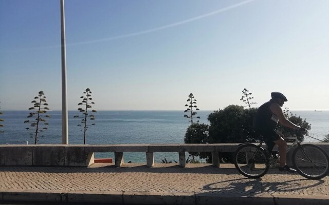 Studio in Estoril, With Wonderful City View and Wifi - 100 m From the