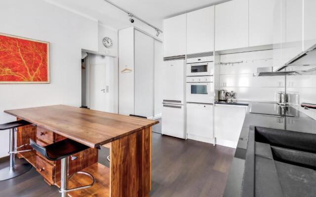 WeHost Top floor Transformable 2BR 8min to Centrum
