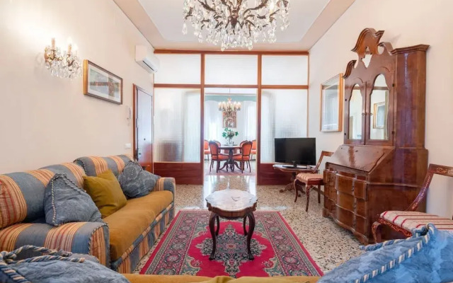 The Arsenal Large Apartment