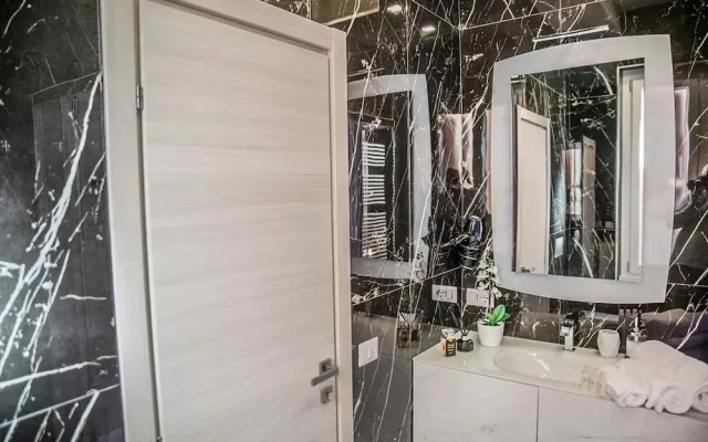 Central Luxury Apartment
