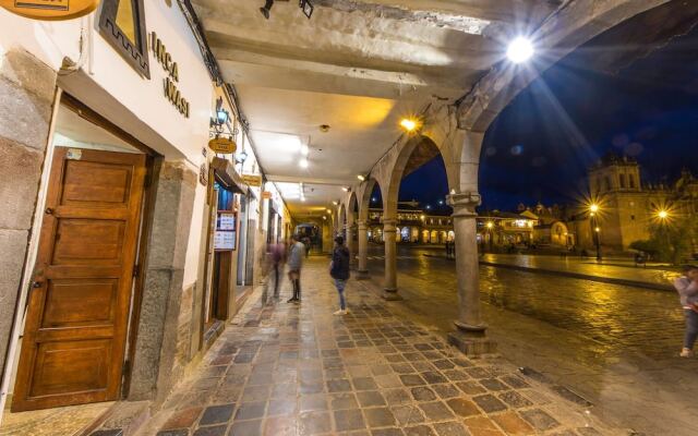 Capac Inka Wasi Plaza