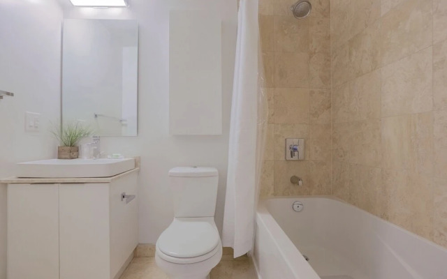 Noel Suites - York and Bremner