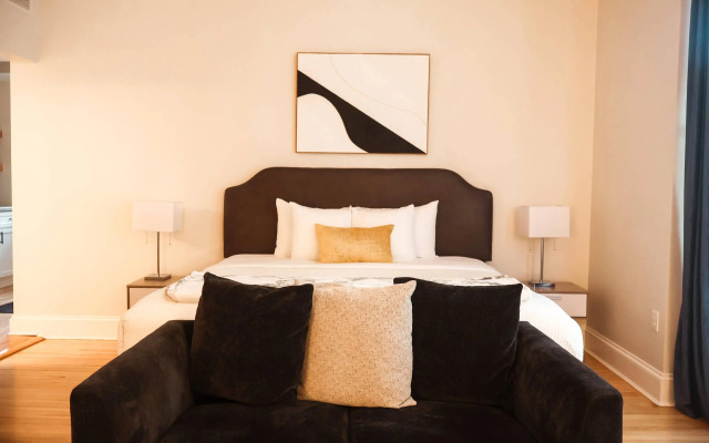 Quality Inn & Suites Downtown