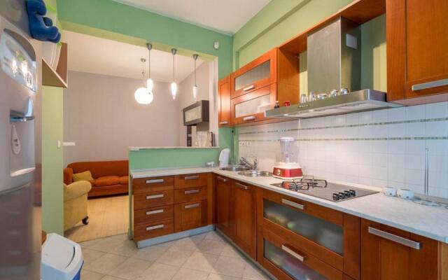 Han Krum 2 Bedroom Central Flat