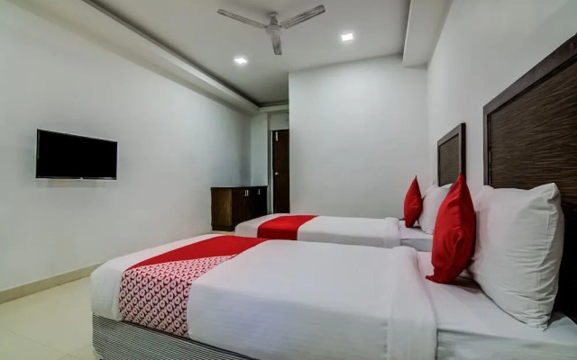 Helican Tradition By OYO Rooms