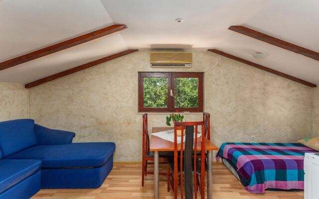Beautiful Home in Njivice With Wifi and 0 Bedrooms
