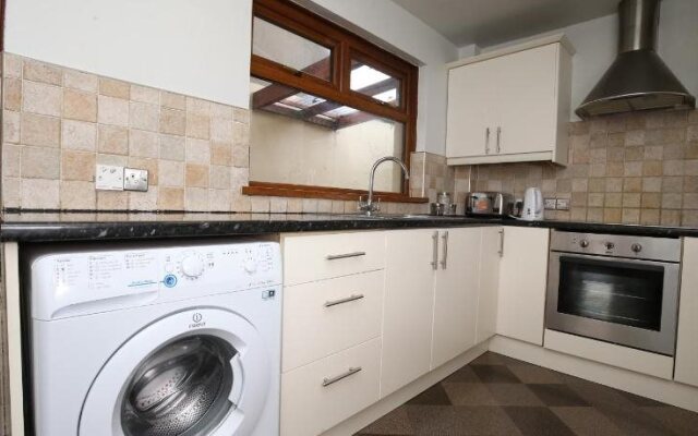 Shaftesbury Avenue Townhouse