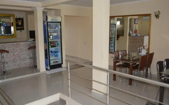 Kral Hotel