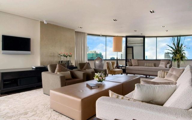 Millennium Hilton Bangkok