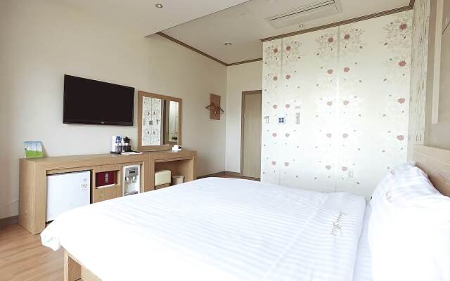 Muui Seaside Hotel