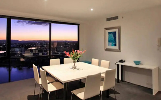 Holiday Holiday Surfers Paradise Apartments