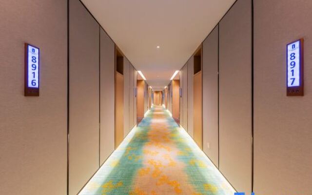 Yijin Meiyi Hotel (Yichang Binjiang Park CBD Shopping Center)