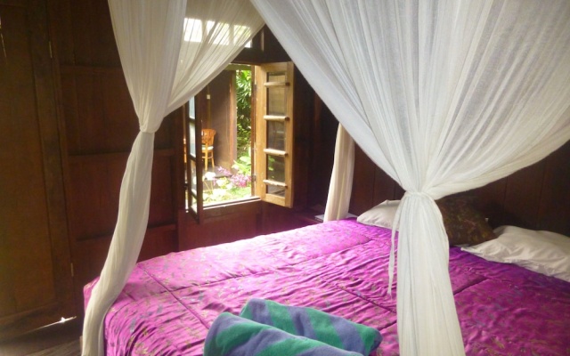 Joglo Taman Sari Resort – Guest Rooms – Ubud