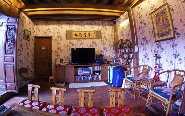Yueke Courtyard Inn