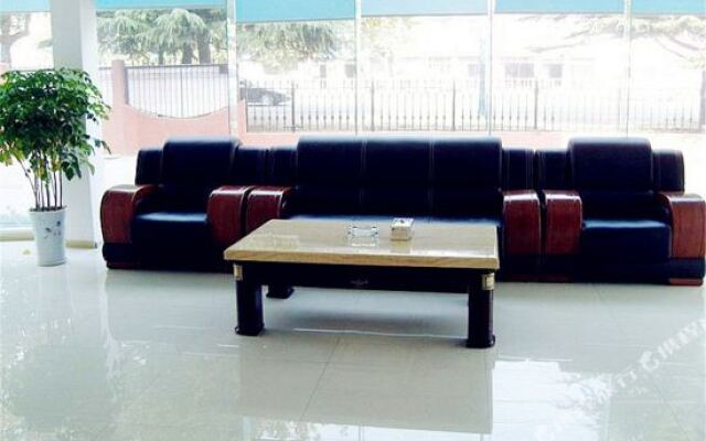 Jun Yue Business Hotel