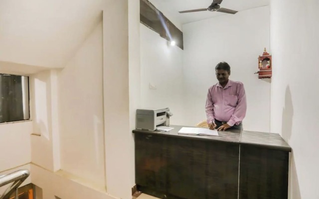 Goroomgo Shiv Ganga Guest House Varanasi