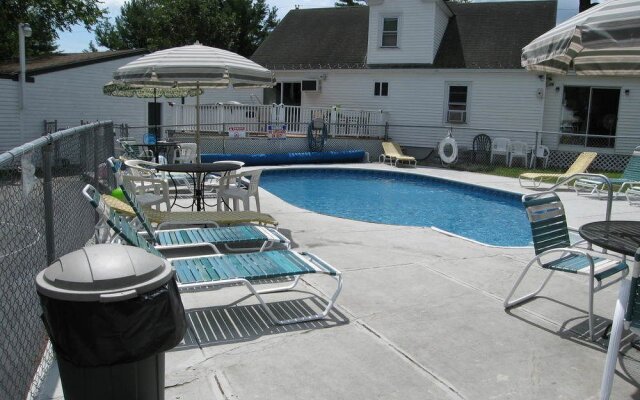 Evergreen Motor Court