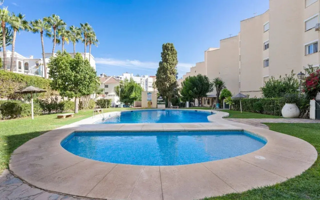 Colina Blanca Family Apartment With Pool by Costarentals - Ref 23