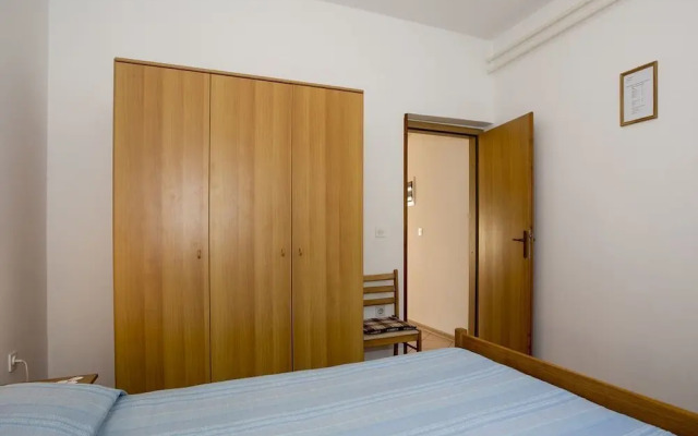 Apartment 51