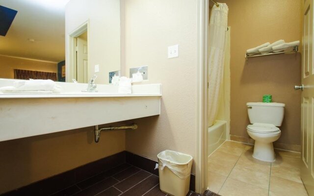 Scottish Inn & Suites