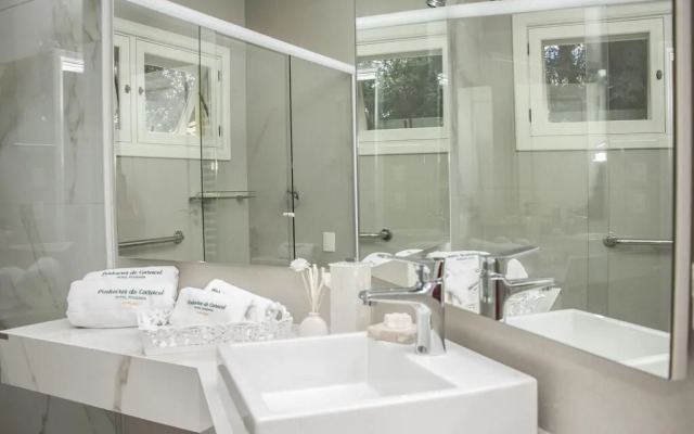 Hotel Pinheiros do Caracol