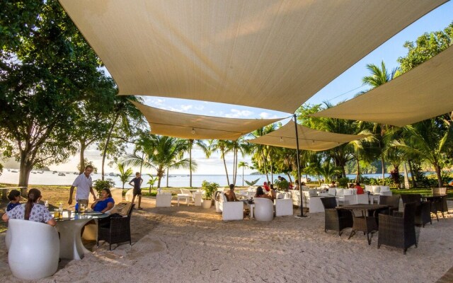 Café de Playa Beach Front Hotel