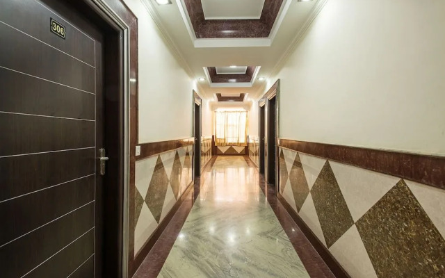 OYO 648 Hotel Royal Ecstasy