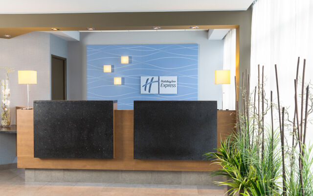 Holiday Inn Express Quebec City - Sainte Foy by IHG