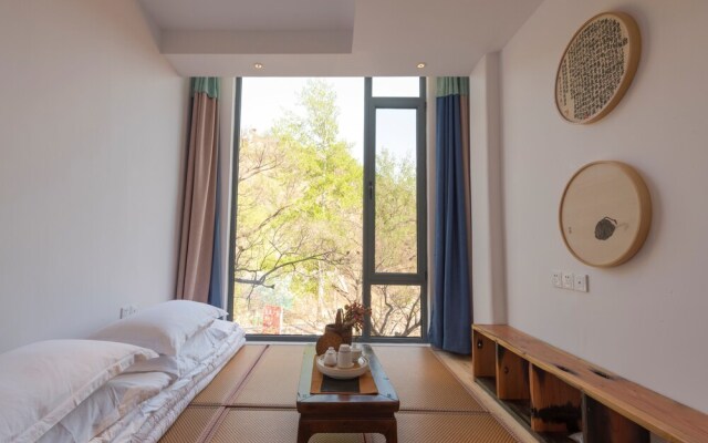Lotus Mountain Boutique Inn