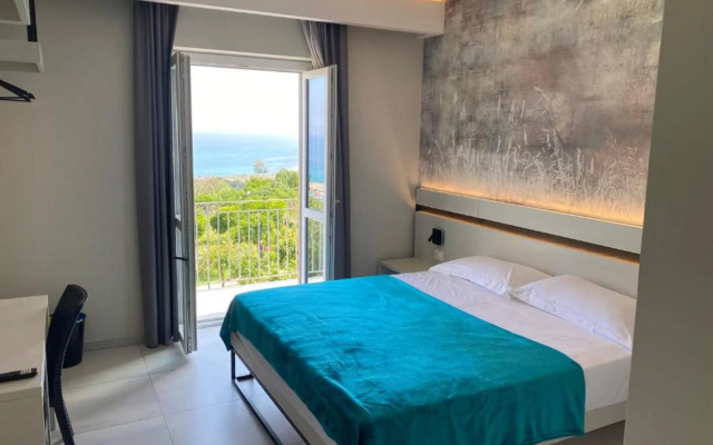 Aether Suites Tropea