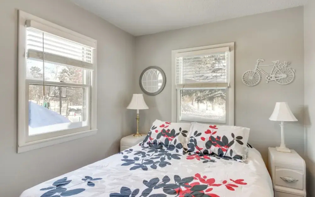 Family-friendly Home w/ Fire Pit in Pine River