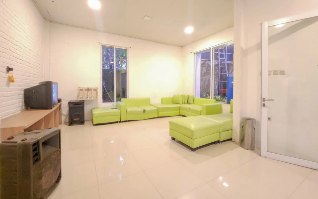 Urbanview Hotel Star Residence Puncak