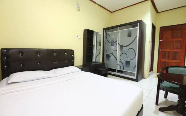 Raz Hotel by OYO Rooms