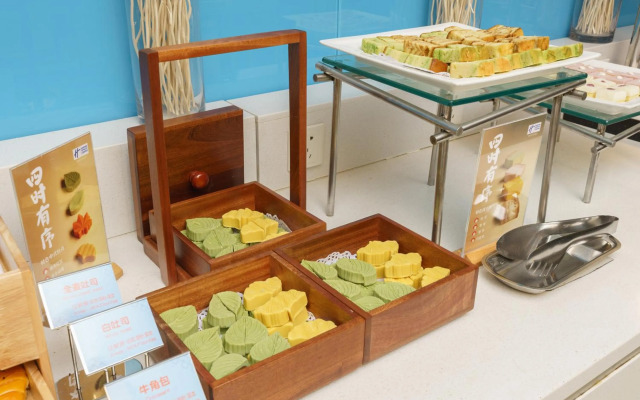 Holiday Inn Express Dalian City Centre by IHG