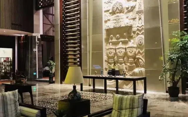 Snow Sands Grand Hotel