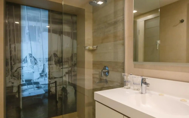 Carine Hotel Delfin