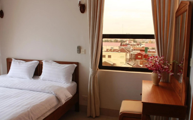 Lux Riverside Hotel & Apartment