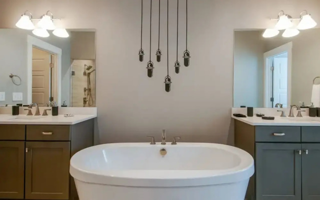 Close to the Gulch - Book Today