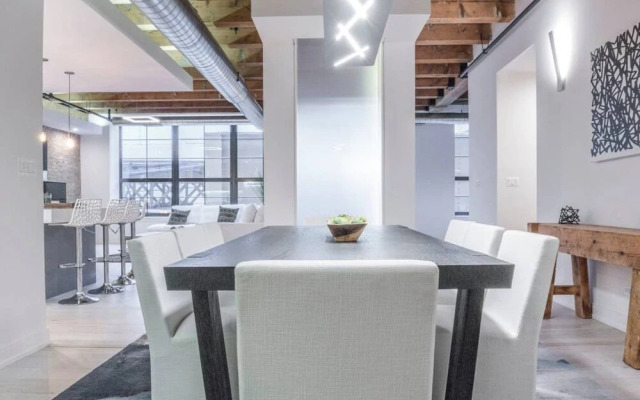 Breathtaking 6 BDR Luxury Condo Downtown Chicago