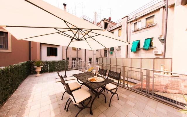 Arena Dreams Apartment