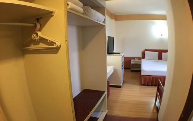 Sakura Hotel Hat Yai