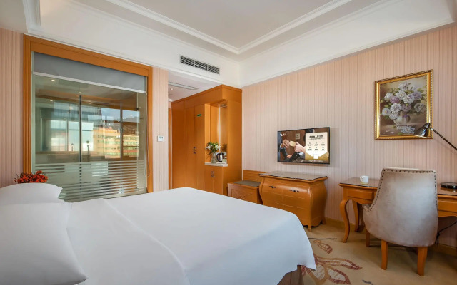 Vienna International Hotel (Shenzhen Airport Hangcheng)