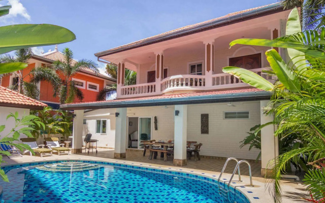 Villa Waree 5 minutes from City and Beach