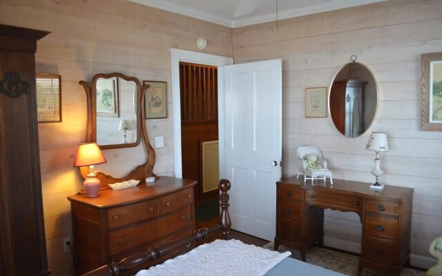 Sea Cliff - 4 Br Home
