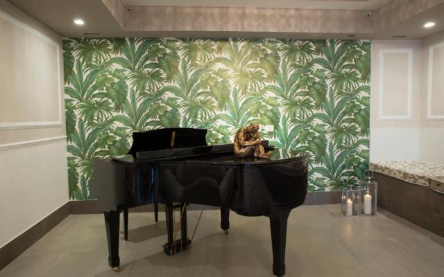 Bianco Riccio Suite Hotel