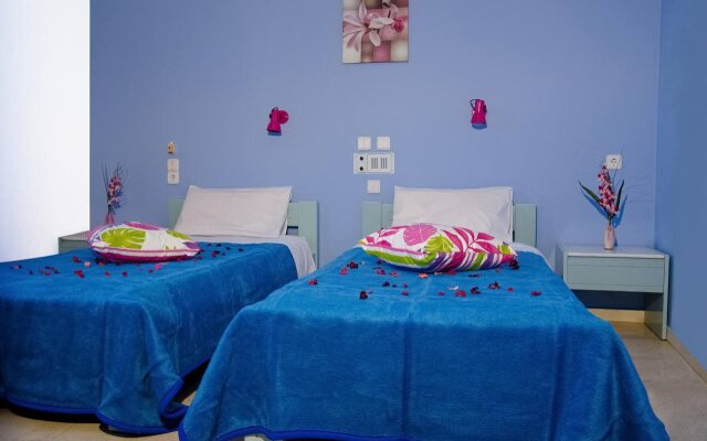 Galini Studios & Apartments