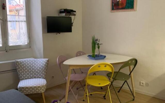 Cosy apartment Vieil Antibes