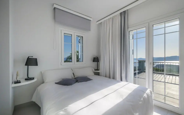 Methoni Paradise Villa for 10 & Pool