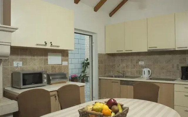 Apartments Dubčić